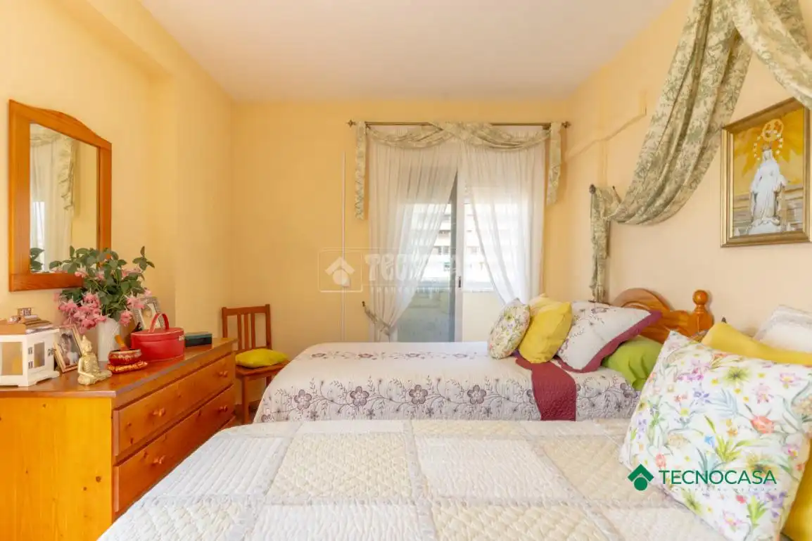 Habitación de Piso en venta en Roquetas de Mar con Aire acondicionado