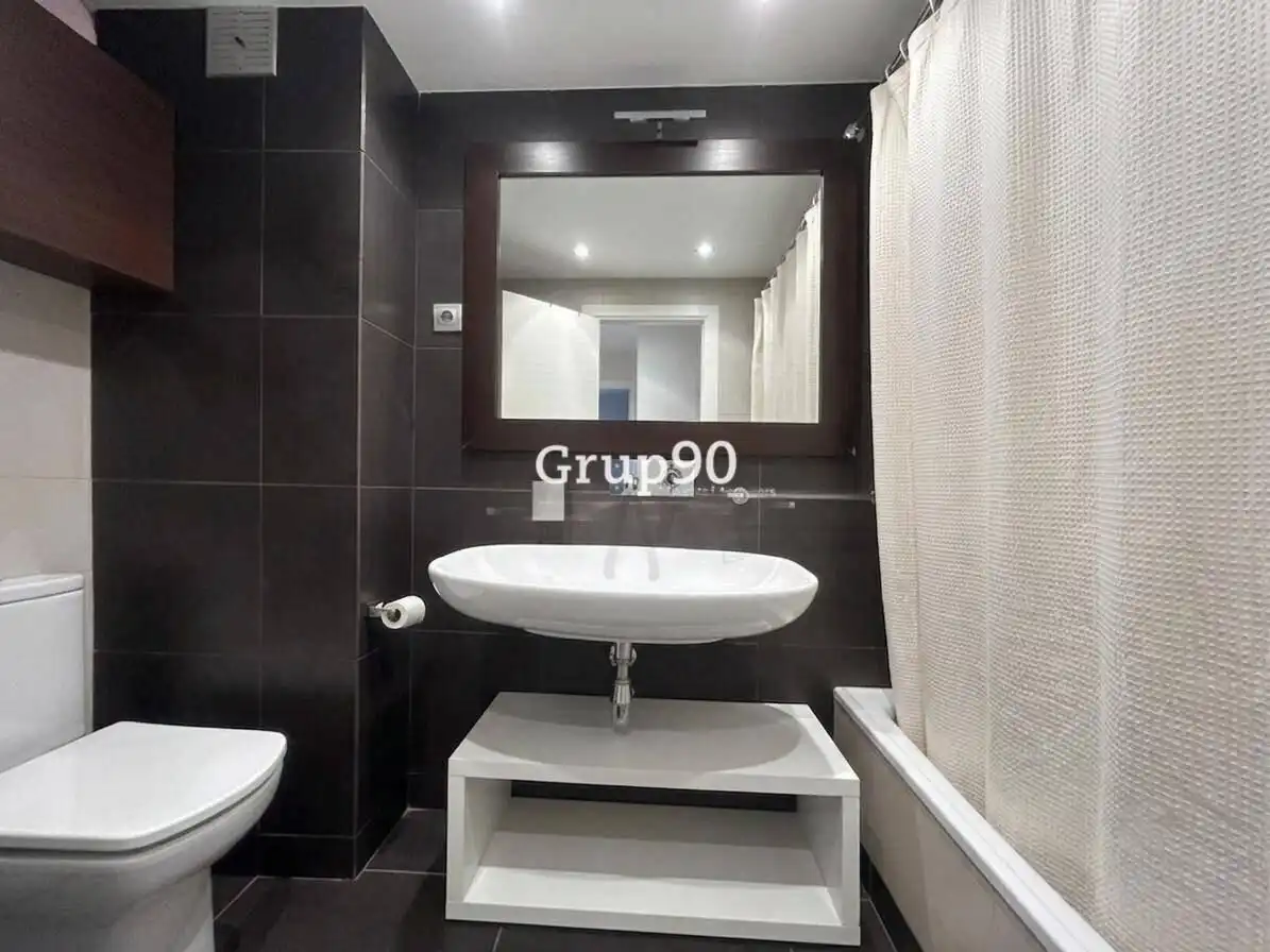 Bathroom of Flat for sale in Lleida  with Heating, Parquet flooring and Balcony