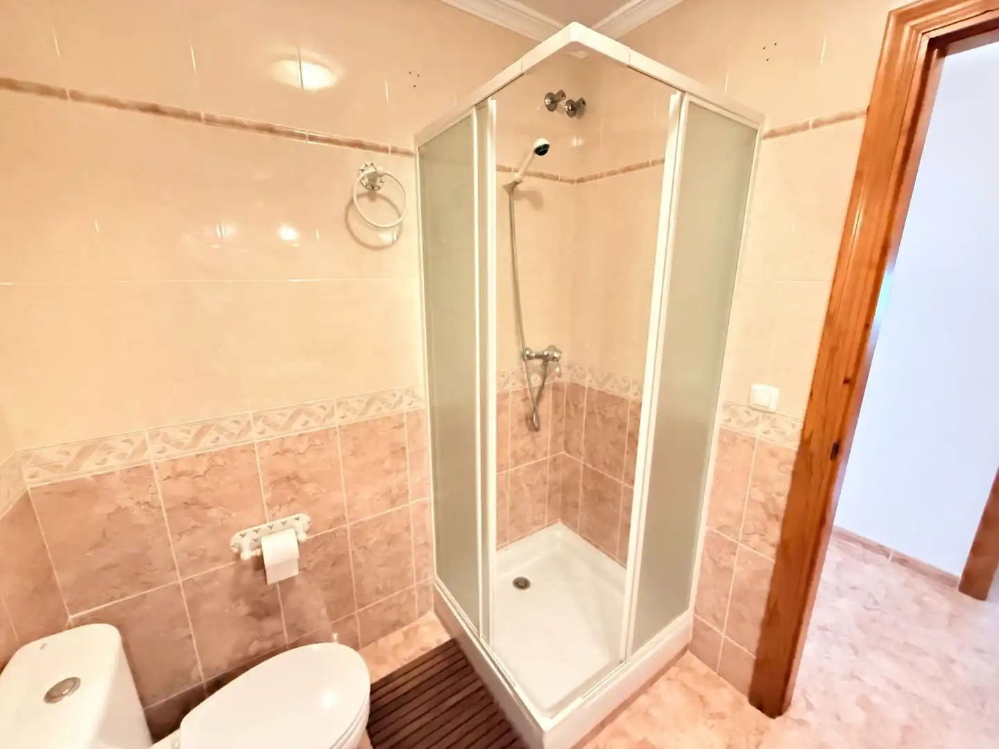 Baño de Dúplex en venta en Nerja con Jardín privado, Trastero y Piscina comunitaria