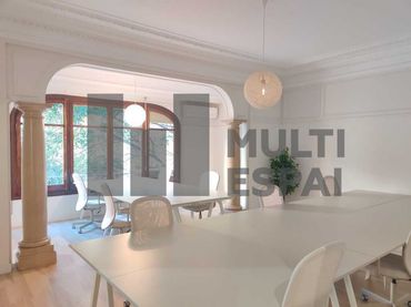 Office space with lift to rent in Carrer de Balmes