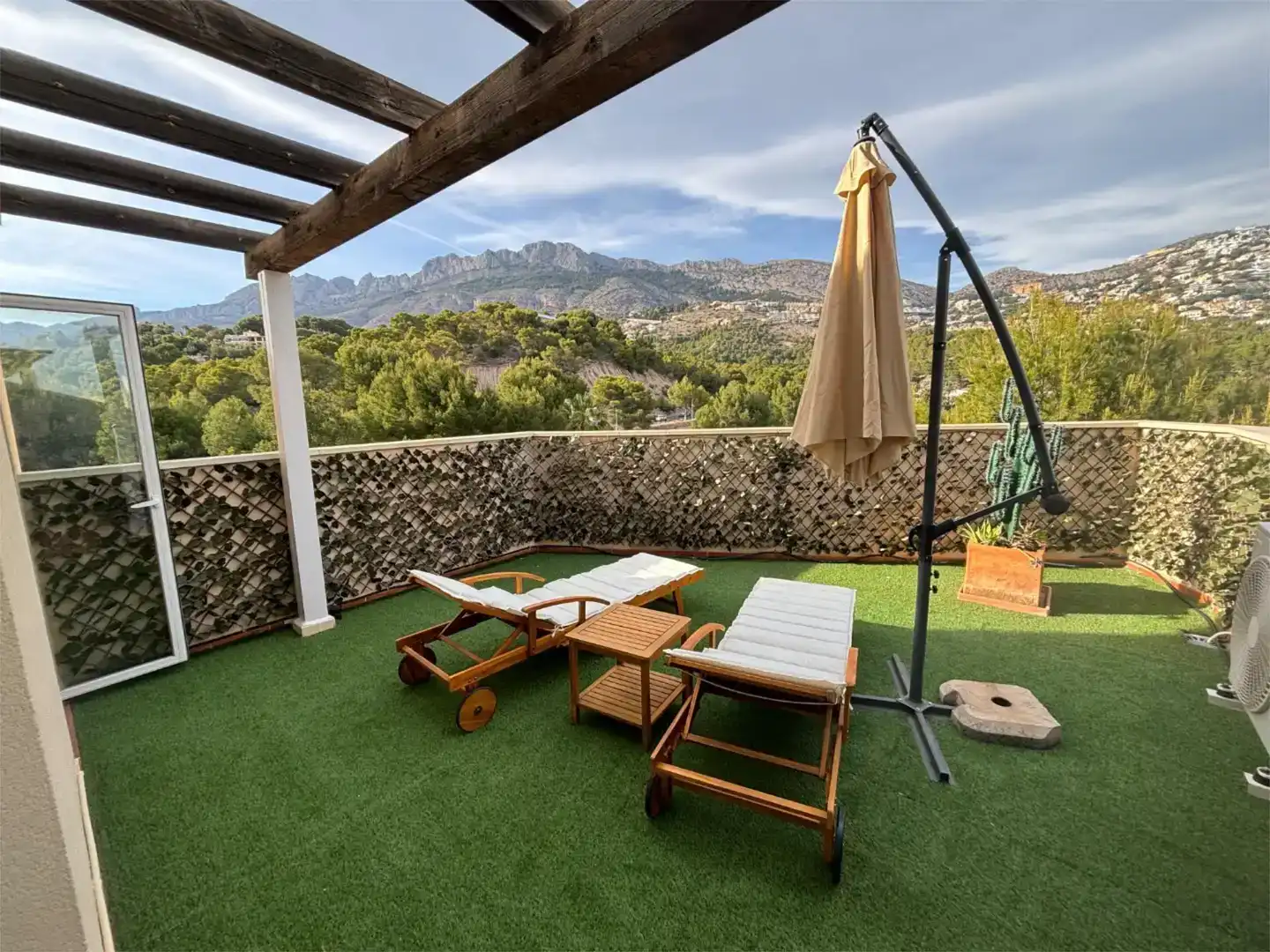Terrasse von Maisonette zur Miete in Altea mit Klimaanlage, Privatgarten und Schwimmbad