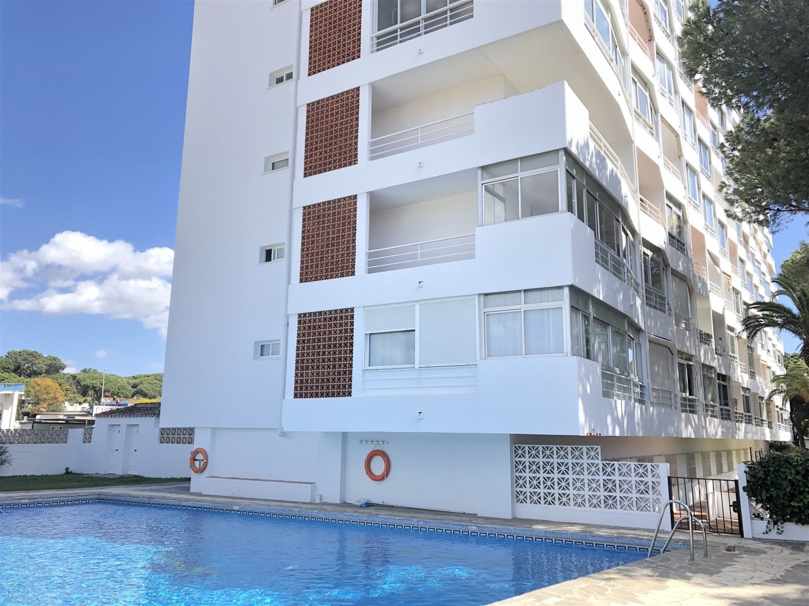 Piscina de Apartament de lloguer en Marbella amb Aire condicionat, Terrassa i Moblat