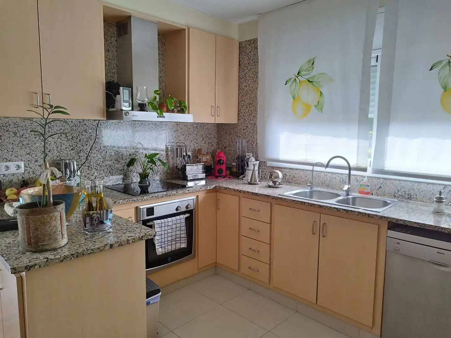 Cocina de Casa o chalet en venta en Riudellots de la Selva con Aire acondicionado, Calefacción y Jardín privado