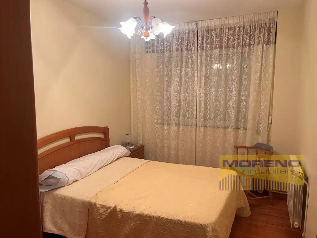 Bedroom of Flat for sale in Sarria