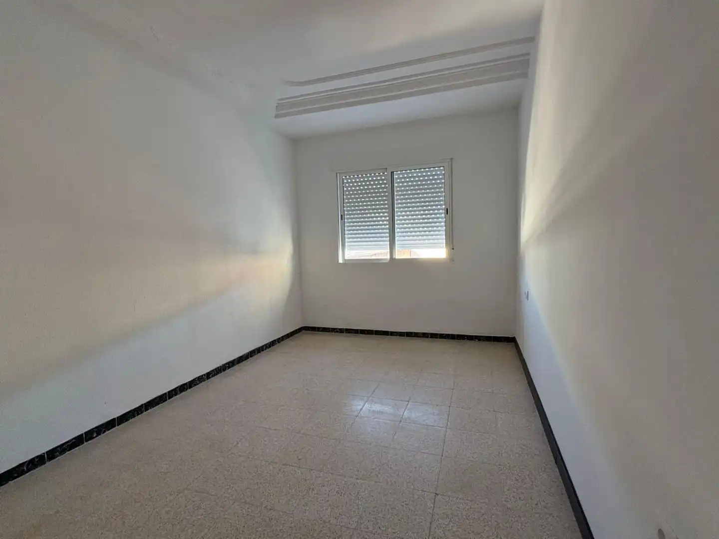 Habitación de Piso de alquiler en Villanueva de Castellón con Alarma