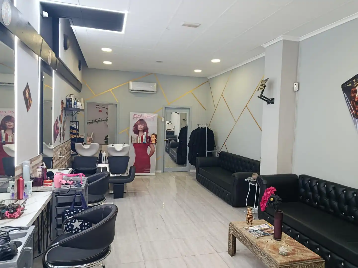 Locale commerciale in cessione a Carrer Nord