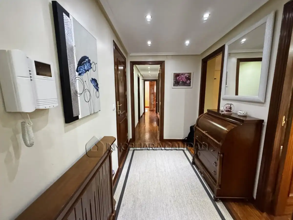 Piso en venta en Burgos con Calefacción, Terraza y Trastero