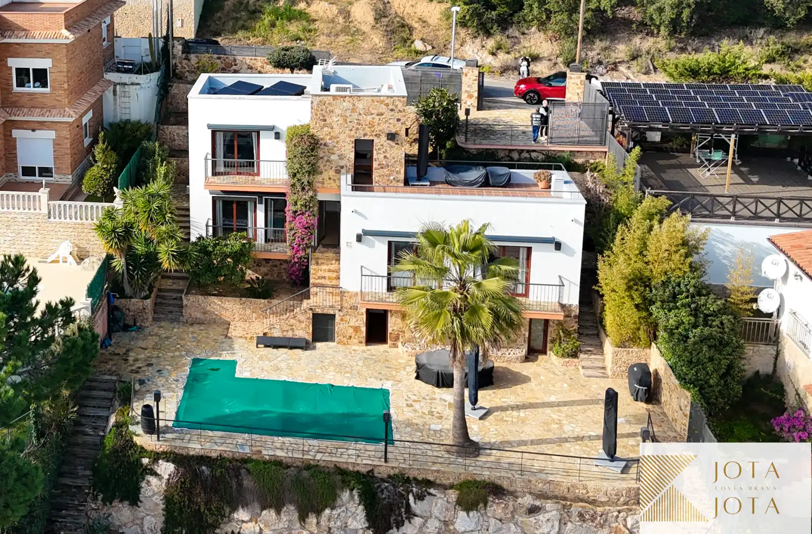 Casa con terraza en venta en Serra Brava