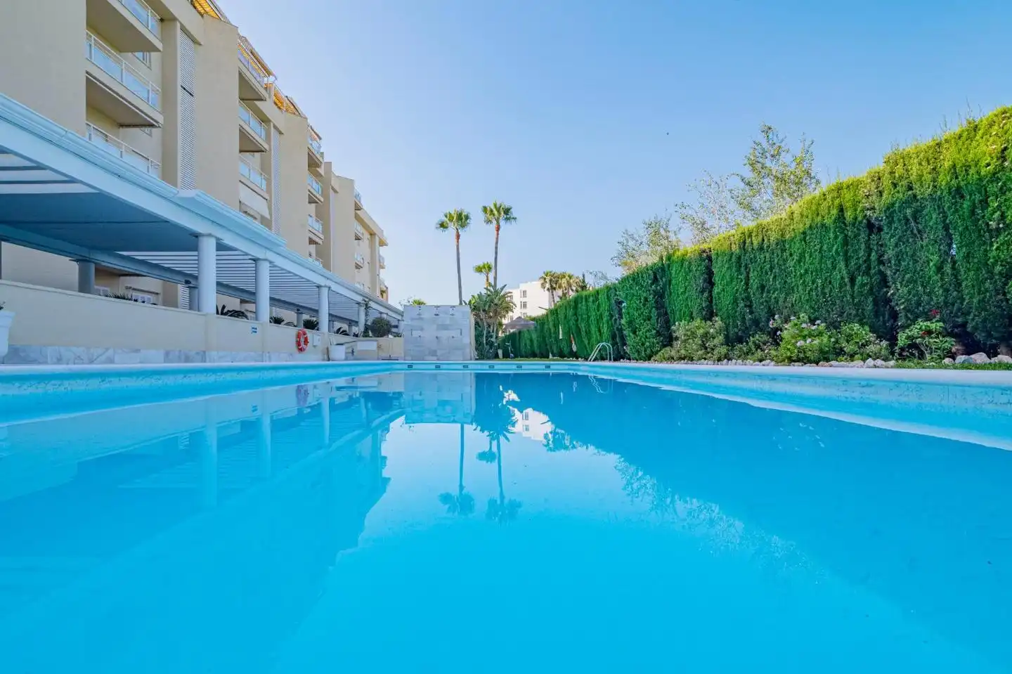 Piscina de Piso en venta en Motril con Terraza y Piscina comunitaria