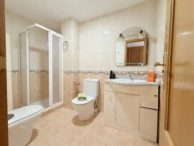 Badezimmer von Wohnung zum Verkauf in Castellón de la Plana / Castelló de la Plana mit Klimaanlage, Heizung und Abstellraum