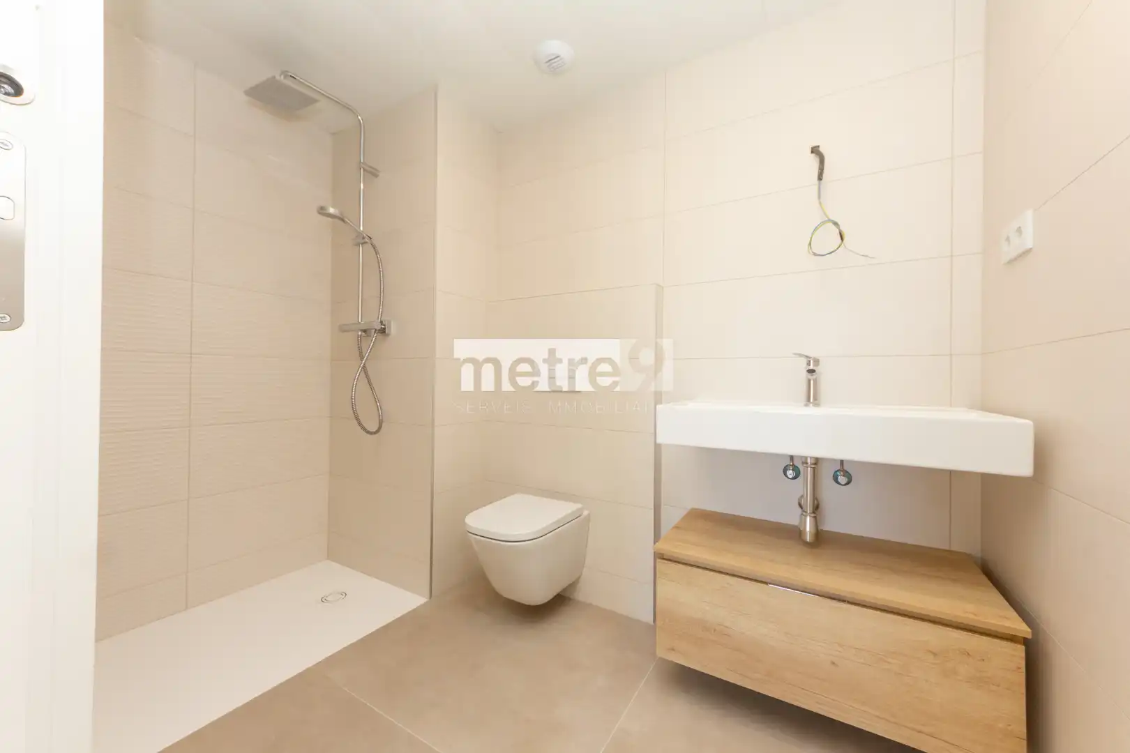 Baño de Piso de alquiler en Mataró con Aire acondicionado, Calefacción y Terraza