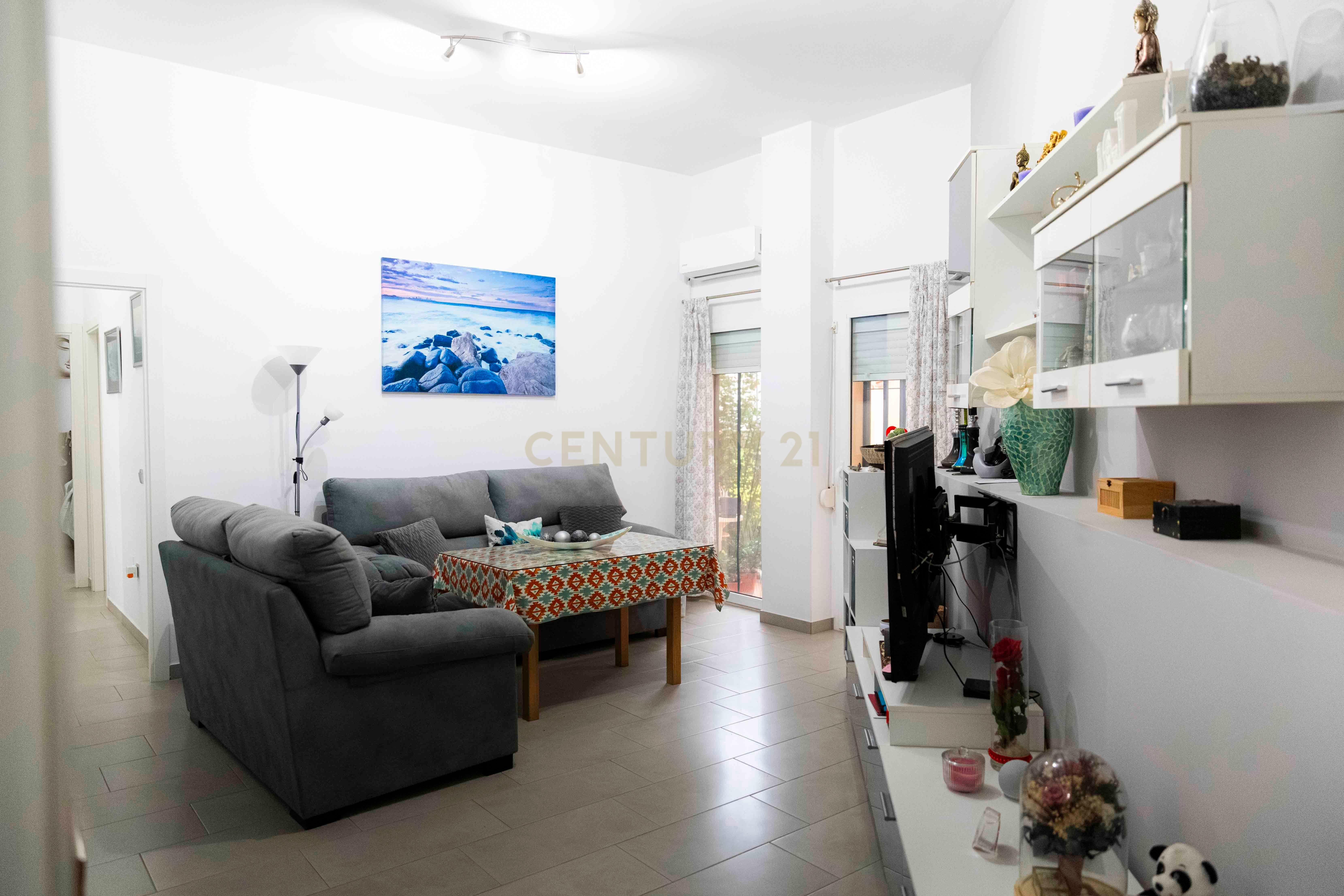 Sala d'estar de Pis en venda en Campillos amb Aire condicionat, Jardí privat i Piscina comunitària