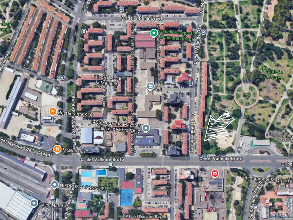 Pis de lloguer a Calle del Valle de Oza, 21, Arrabal