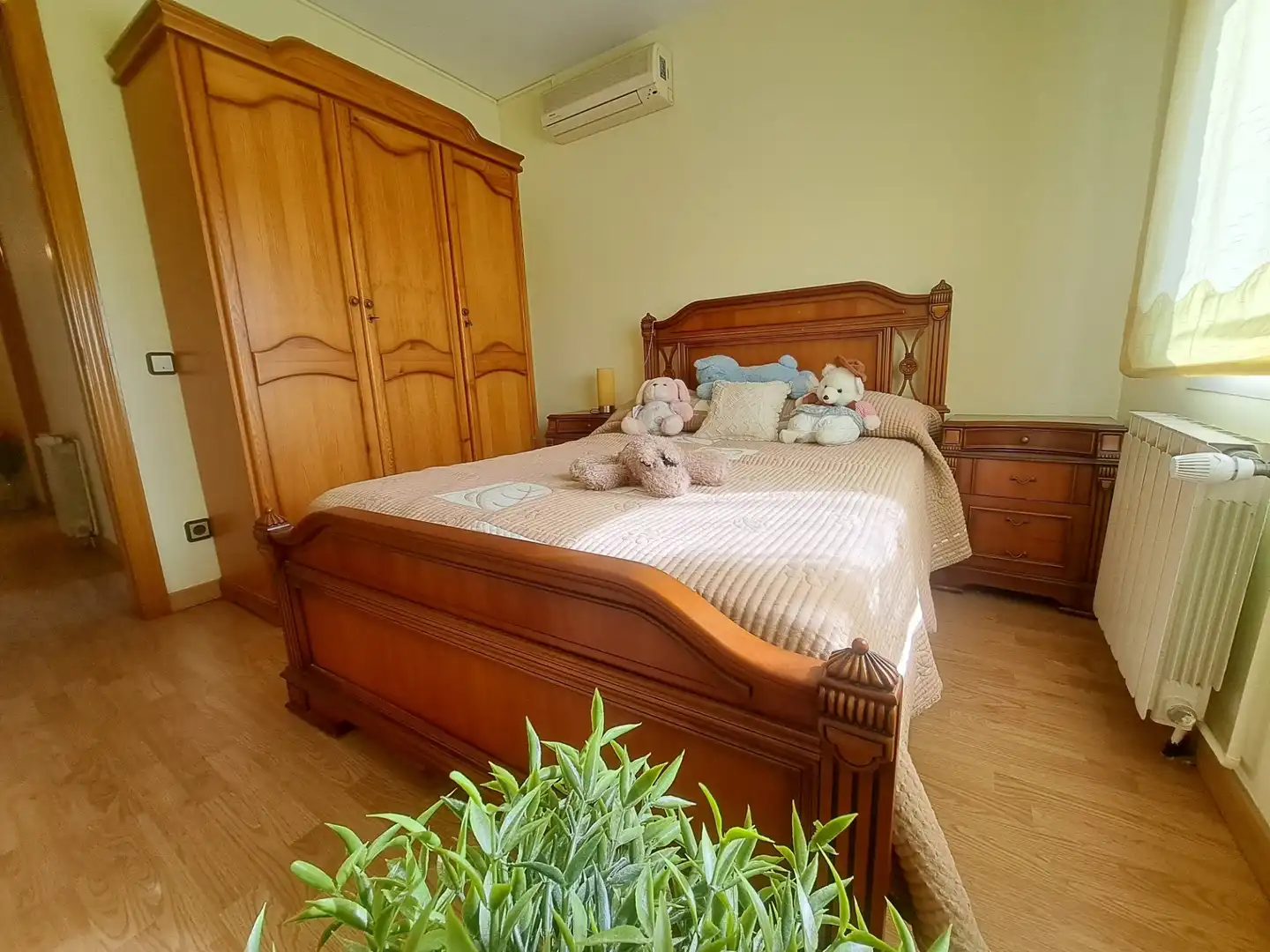 Dormitori de Casa o xalet en venda en Rubí amb Aire condicionat, Calefacció i Terrassa