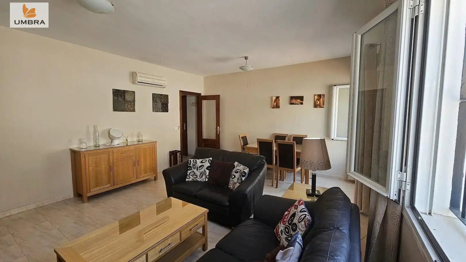 Sala de estar de Piso en venta en Arcos de la Frontera con Aire acondicionado, Calefacción y Jardín privado