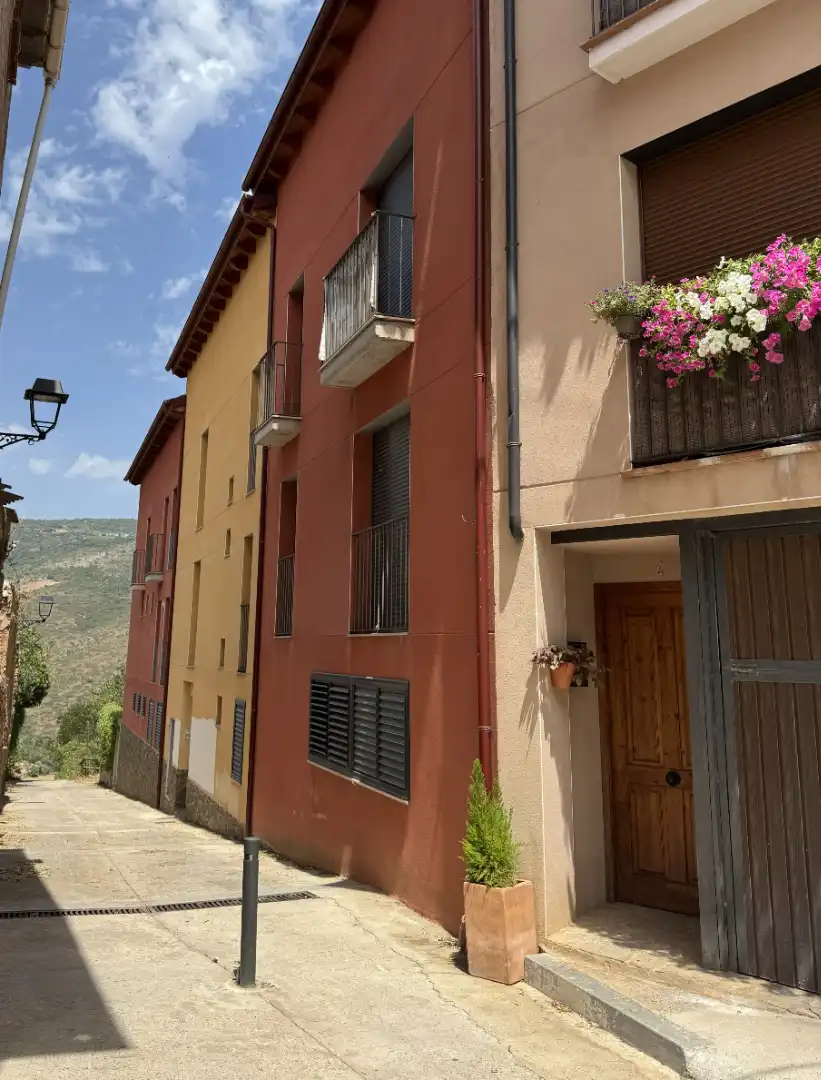 Vista exterior de Piso en venta en Tremp con Jardín privado, Trastero y Balcón