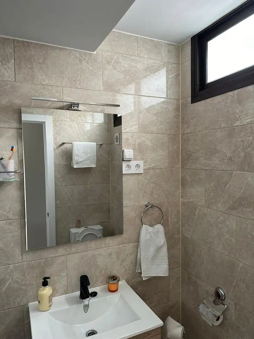 Baño de Apartamento de alquiler en Mogán con Aire acondicionado, Terraza y Amueblado