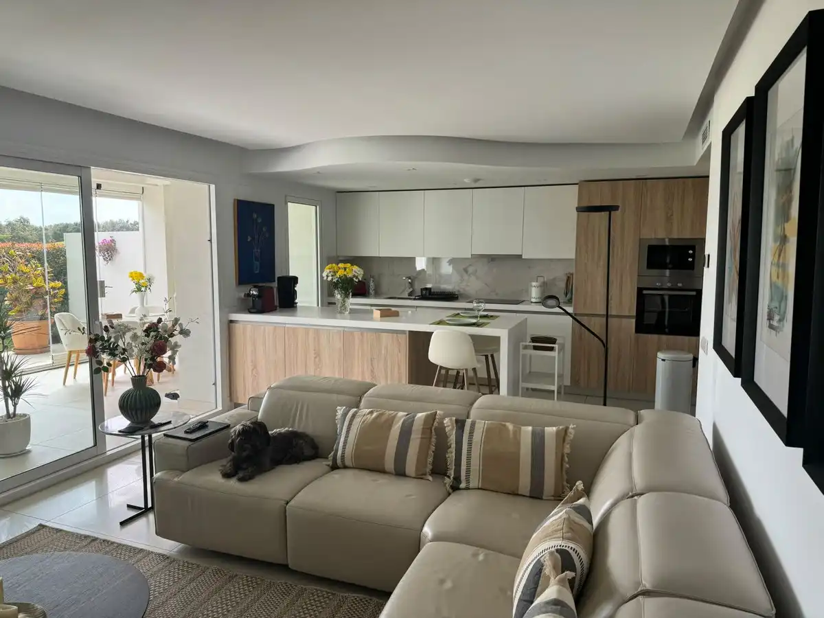 Living room of Apartments for sale in Sotogrande  with Air Conditioner, Private garden and Terrace