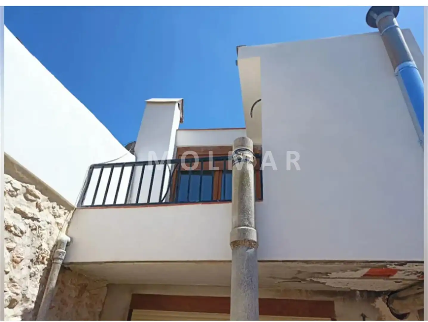 Vista exterior de Casa o chalet en venta en Càlig con Terraza y Balcón