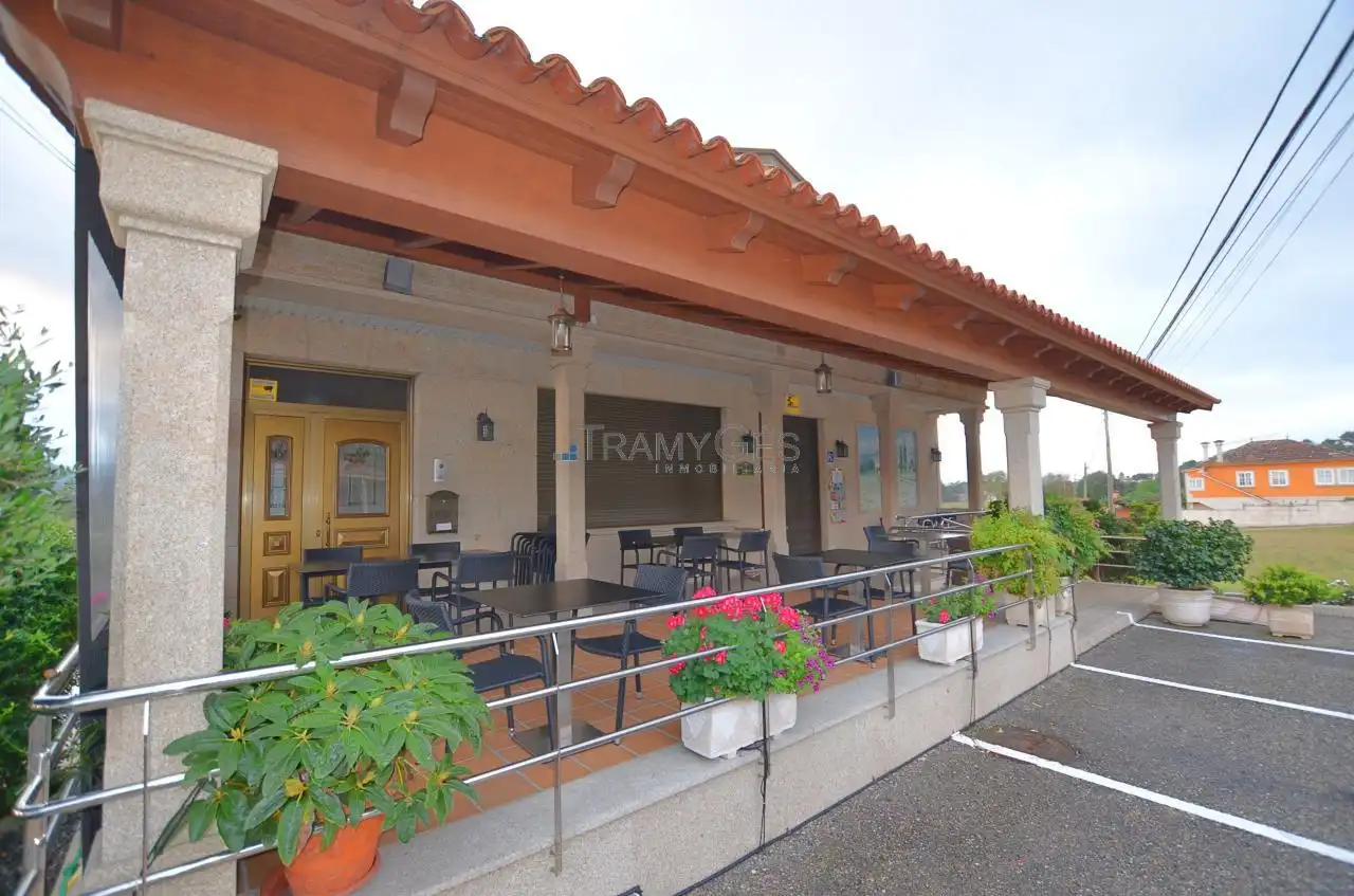 Terrassa de Casa o xalet en venda en O Rosal   amb Calefacció, Jardí privat i Terrassa