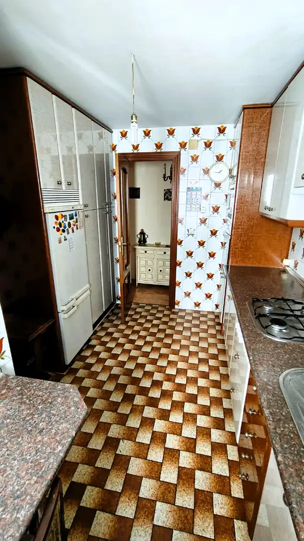 Kitchen of Flat for sale in Madrid  with Heating, Furnished and Balcony