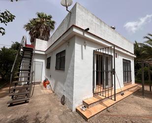 Vista exterior de Finca rústica en venda en Alzira amb Aire condicionat, Terrassa i Piscina