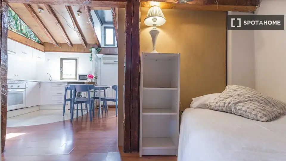 Room in Sol
