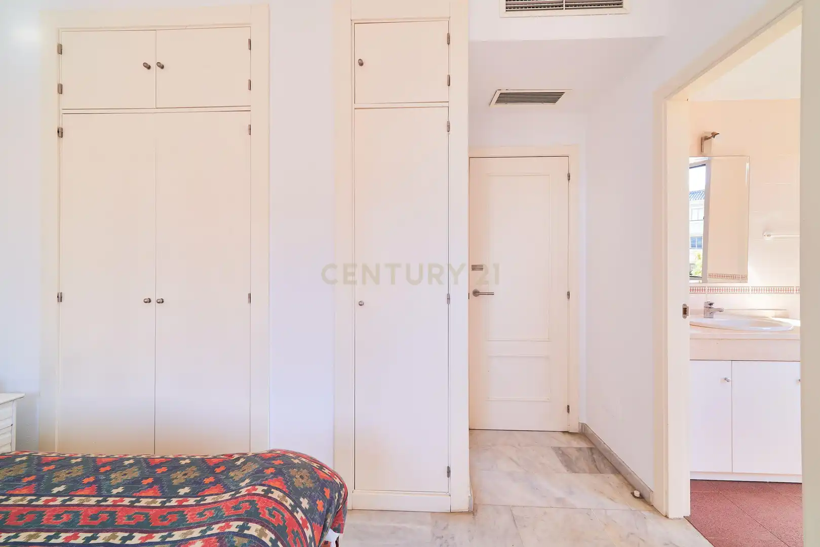 Houses for sale in Fuengirola  with Private garden, Alarm and Community pool