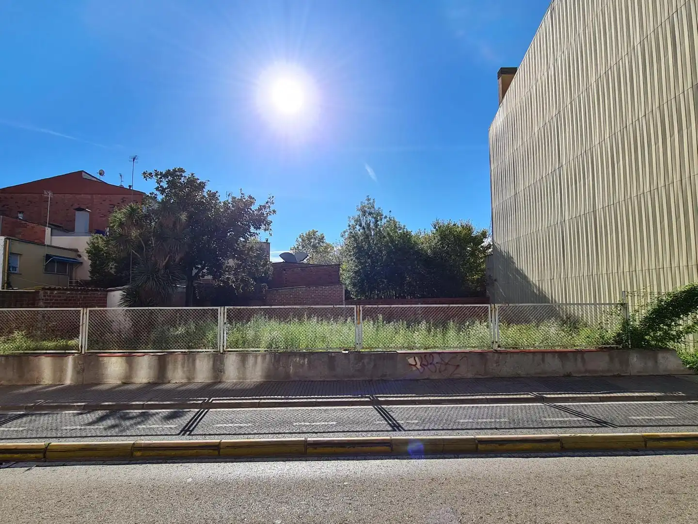 Terrenos y solares en venta en Mas Masó - Hospital