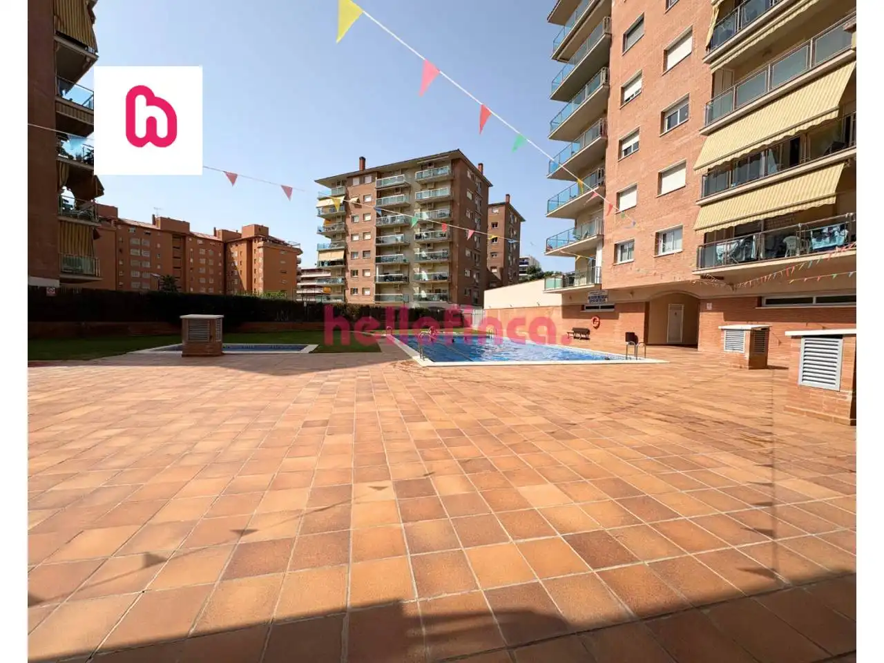 Piscina de Pis en venda en Santa Susanna amb Aire condicionat, Calefacció i Terrassa