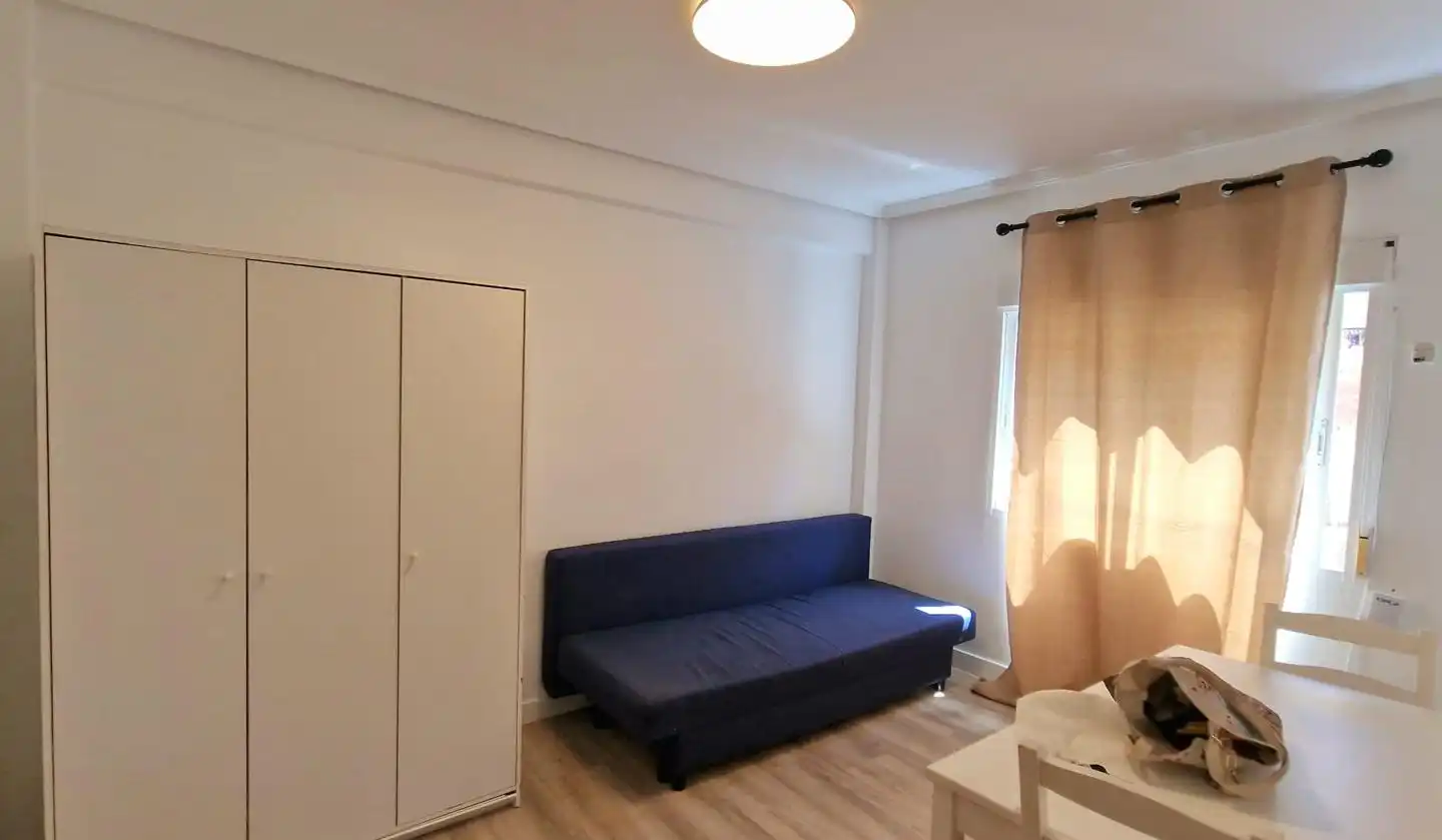 Habitación de Piso en venta en Zaragoza con Aire acondicionado y Calefacción