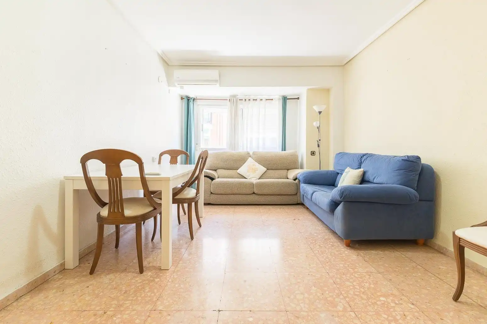 Sala de estar de Piso en venta en Valencia con Aire acondicionado, Amueblado y Balcón