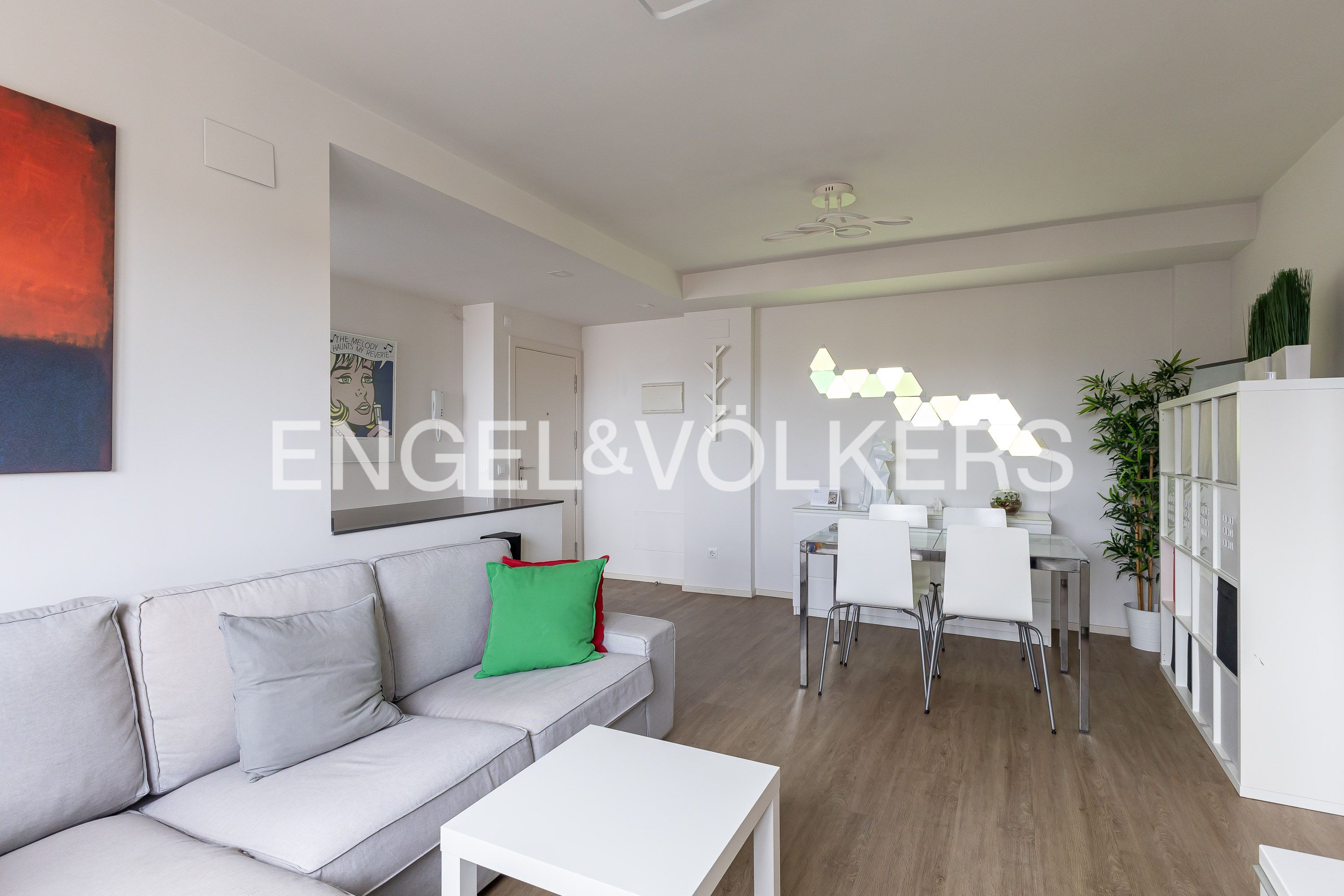 Living room of Flat for sale in  Madrid Capital  with Air Conditioner, Heating and Storage room