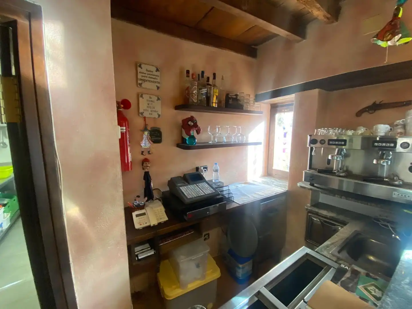 Cuina de Local en venda en Santa Pau amb Moblat