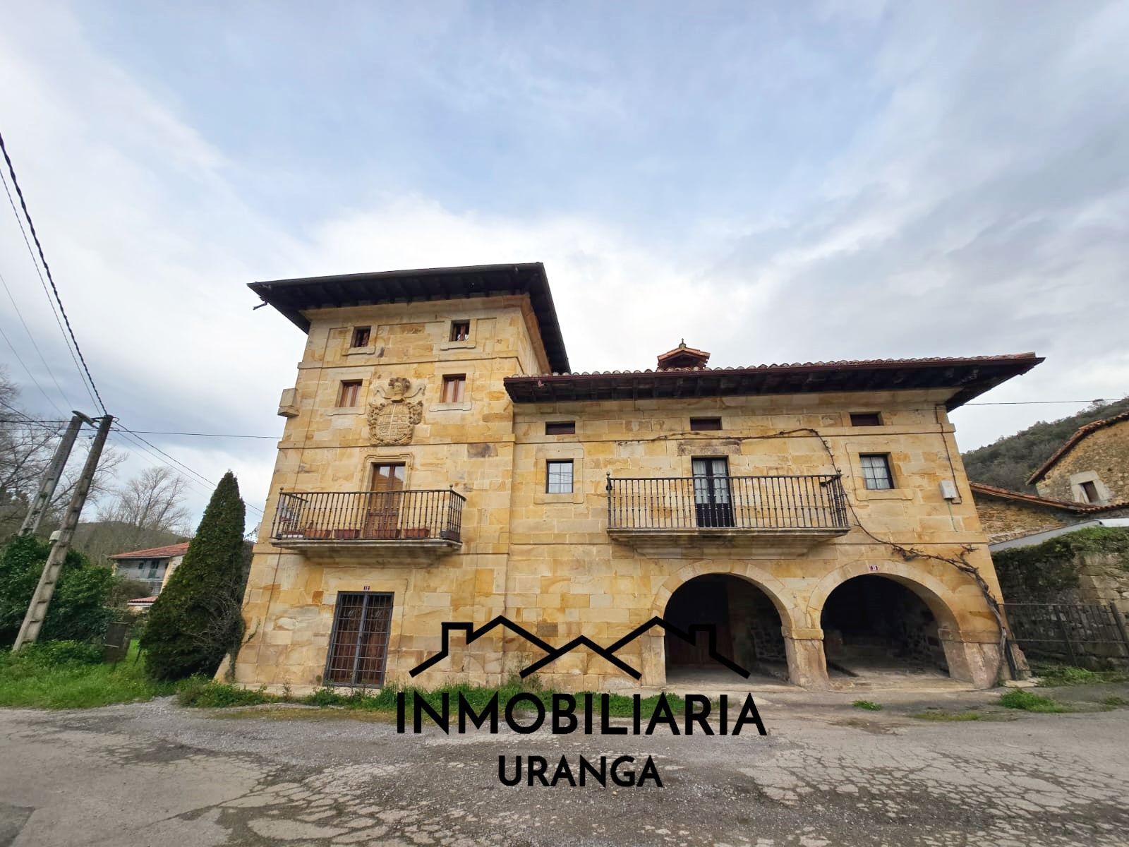 Vista exterior de Casa o xalet en venda en Rasines amb Calefacció i Terrassa