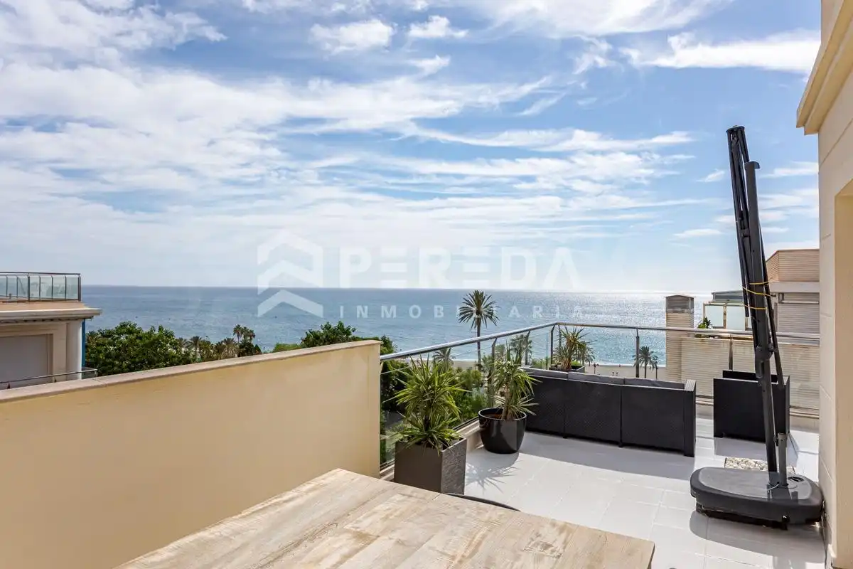 Terraza de Ático en venta en Roquetas de Mar con Aire acondicionado, Terraza y Piscina comunitaria