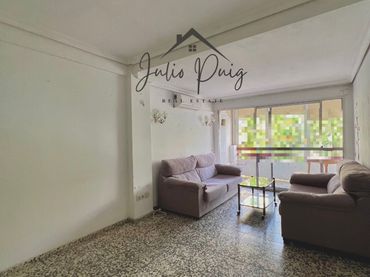 Piso con balcón en venta en Macarena