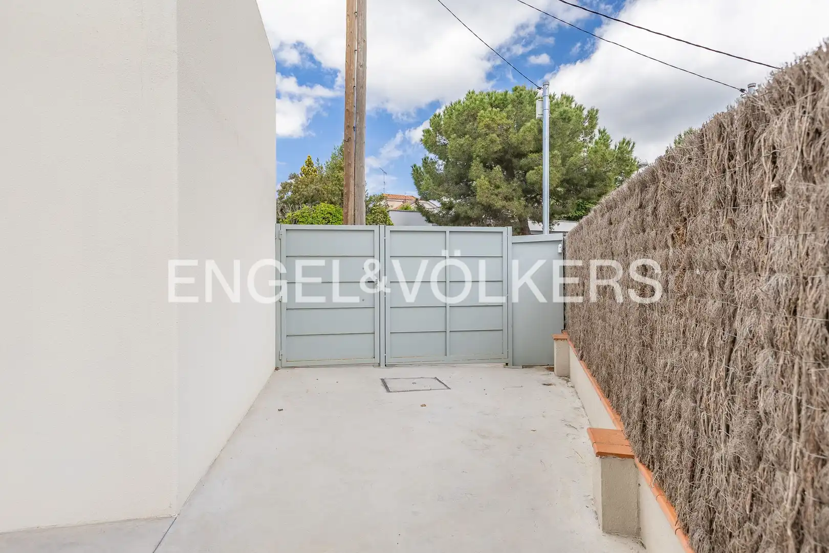 Vista exterior de Casa o chalet en venta en Matadepera con Calefacción, Parquet y Terraza