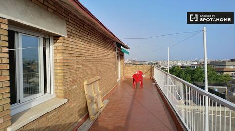 Foto 5 de Apartament per a compartir a Trinitat Vella, Barcelona