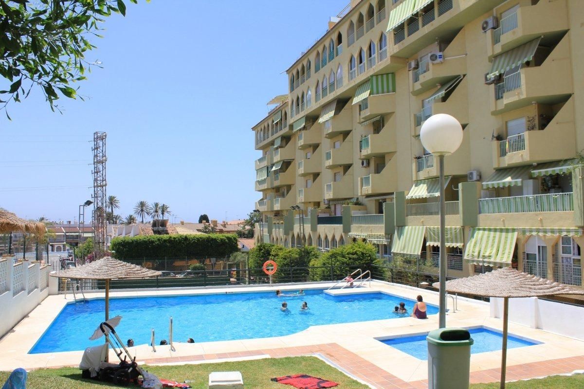 Swimming pool of Planta baja to rent in Rincón de la Victoria  with Air Conditioner, Private garden and Community pool