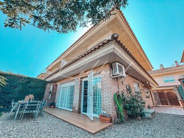 Maison jumelée à vendre à Carrer Carrer Pere Vergés