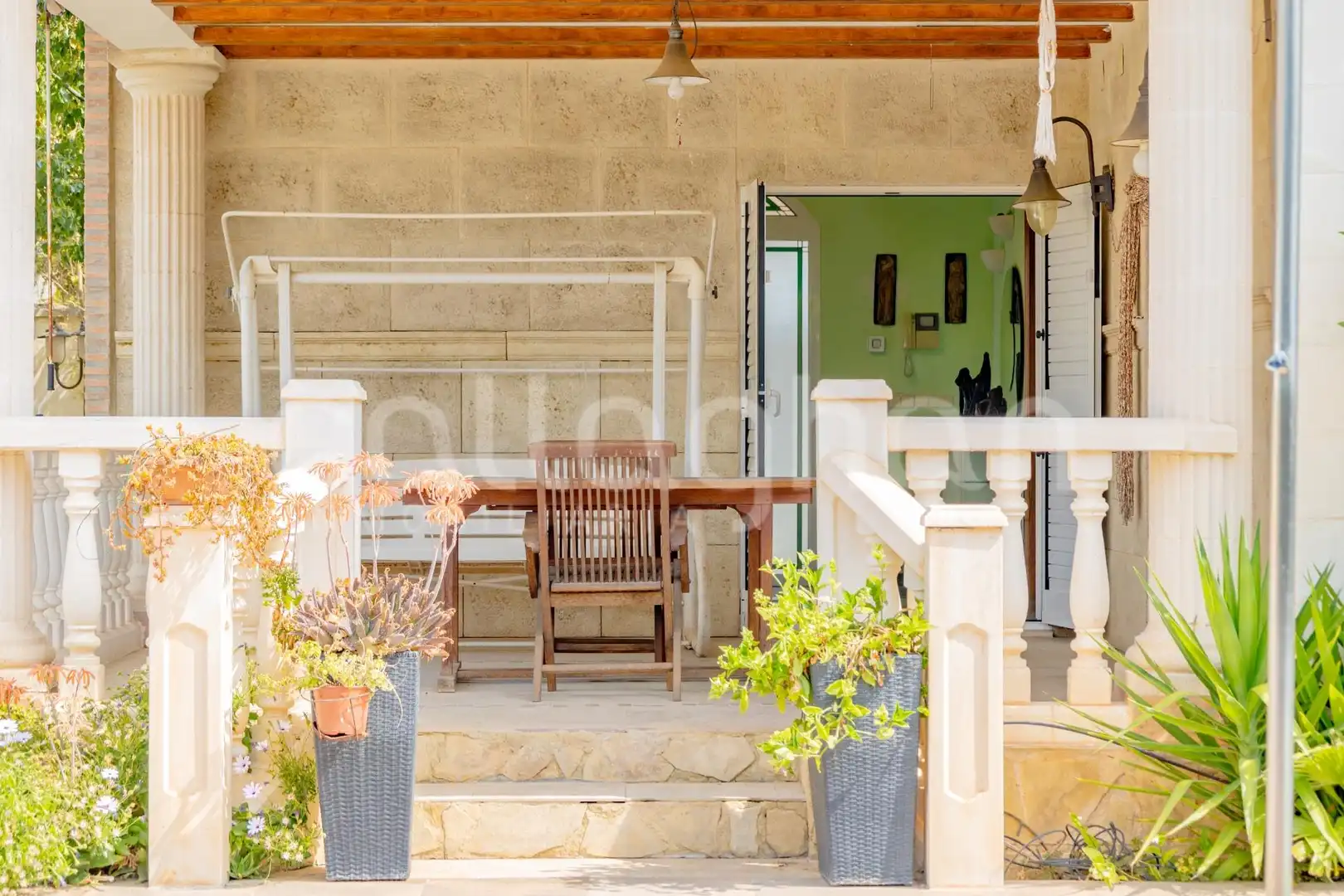 Terrassa de Casa o xalet en venda en La Pobla de Vallbona amb Aire condicionat, Calefacció i Jardí privat