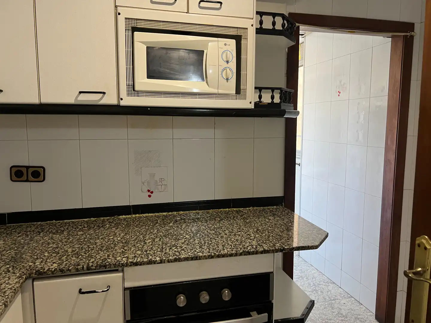 Cocina de Piso en venta en Badalona con Horno, Balcón y Alarma