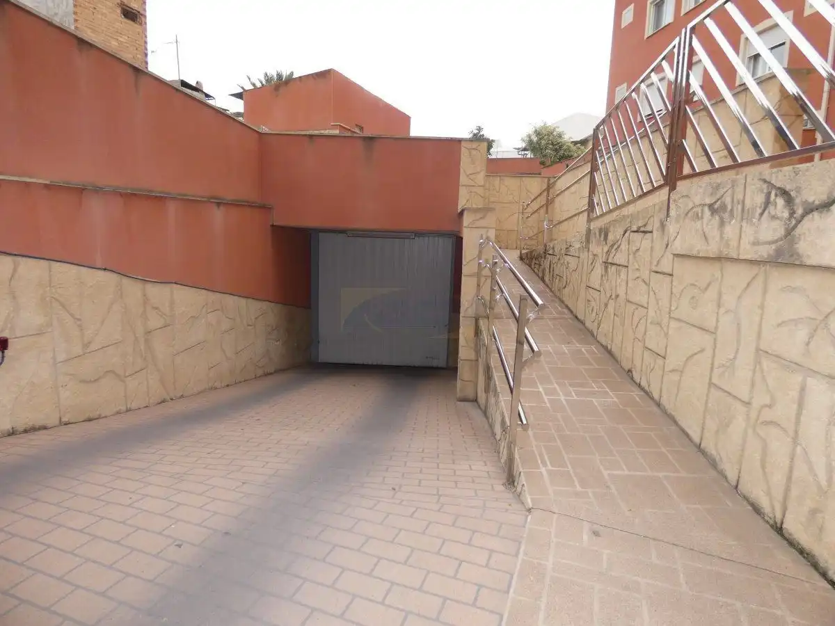 Parkplatz von Garage zur Miete in Murcia