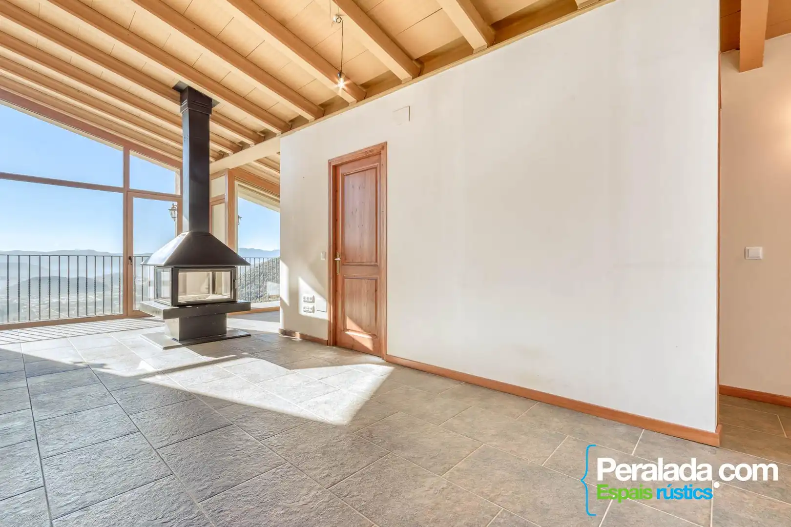 Casa rústica con jardín en venta en Mas La Cau, imagen 3
