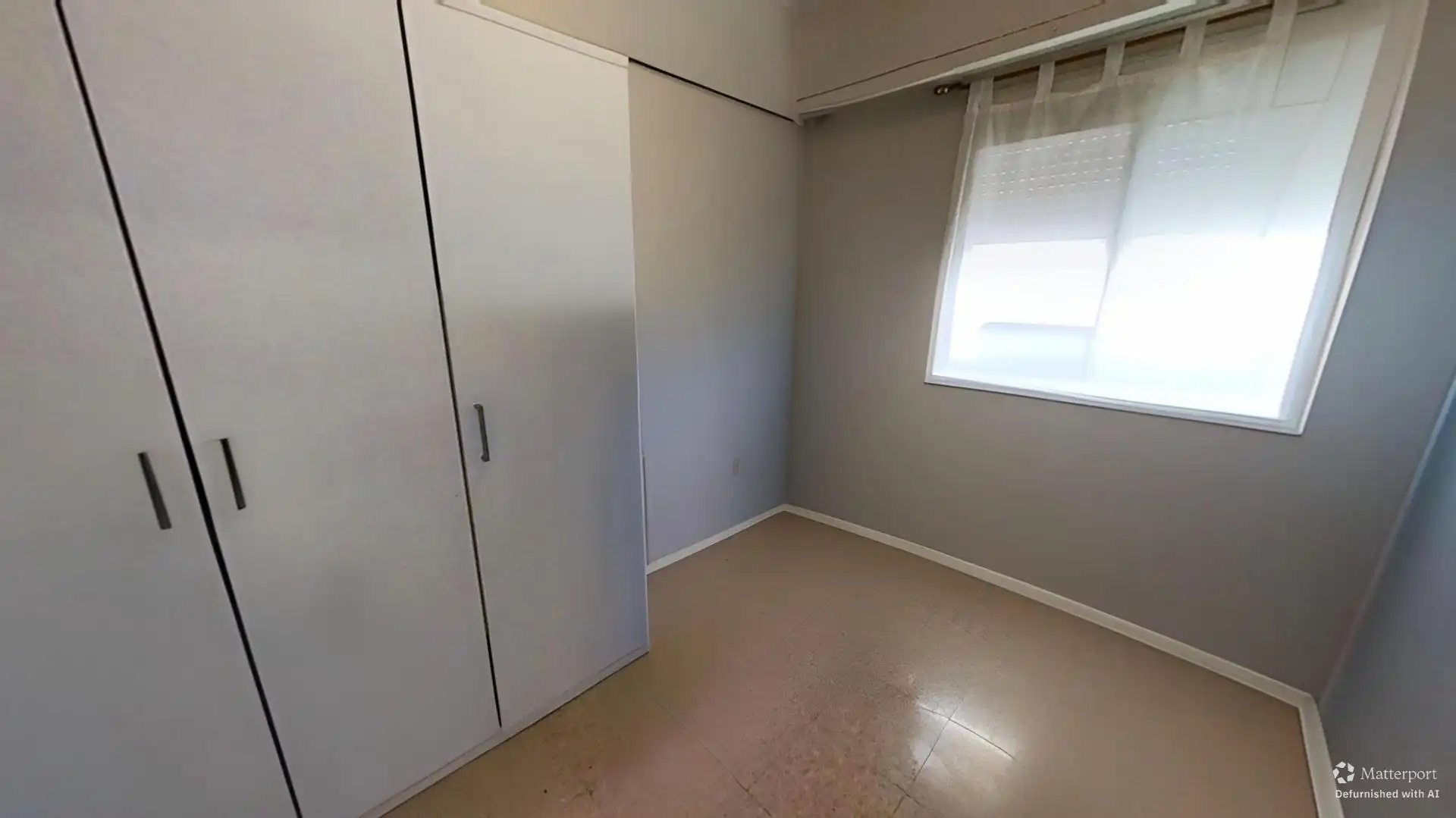 Bedroom of Flat for sale in Valencia  with Air Conditioner and Balcony