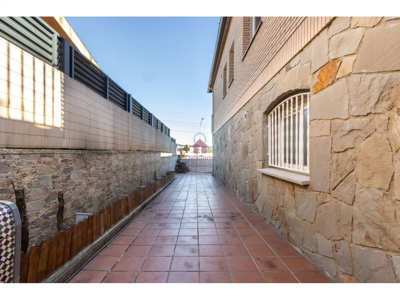 Vista exterior de Casa o chalet en venta en Terrassa con Aire acondicionado, Calefacción y Terraza