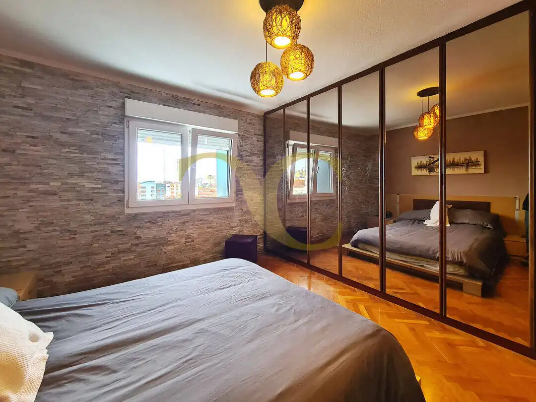 Habitación de Piso en venta en Gijón  con Calefacción