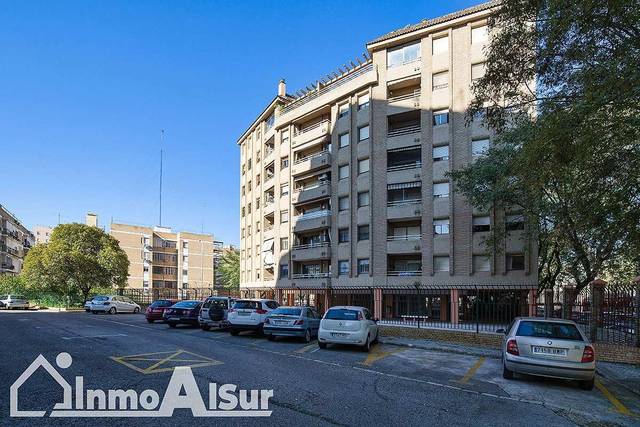 Garaje en Alquiler en  ALCALDE JUAN FERNANDEZ en El Plantinar – Avda. La Paz - El Juncal