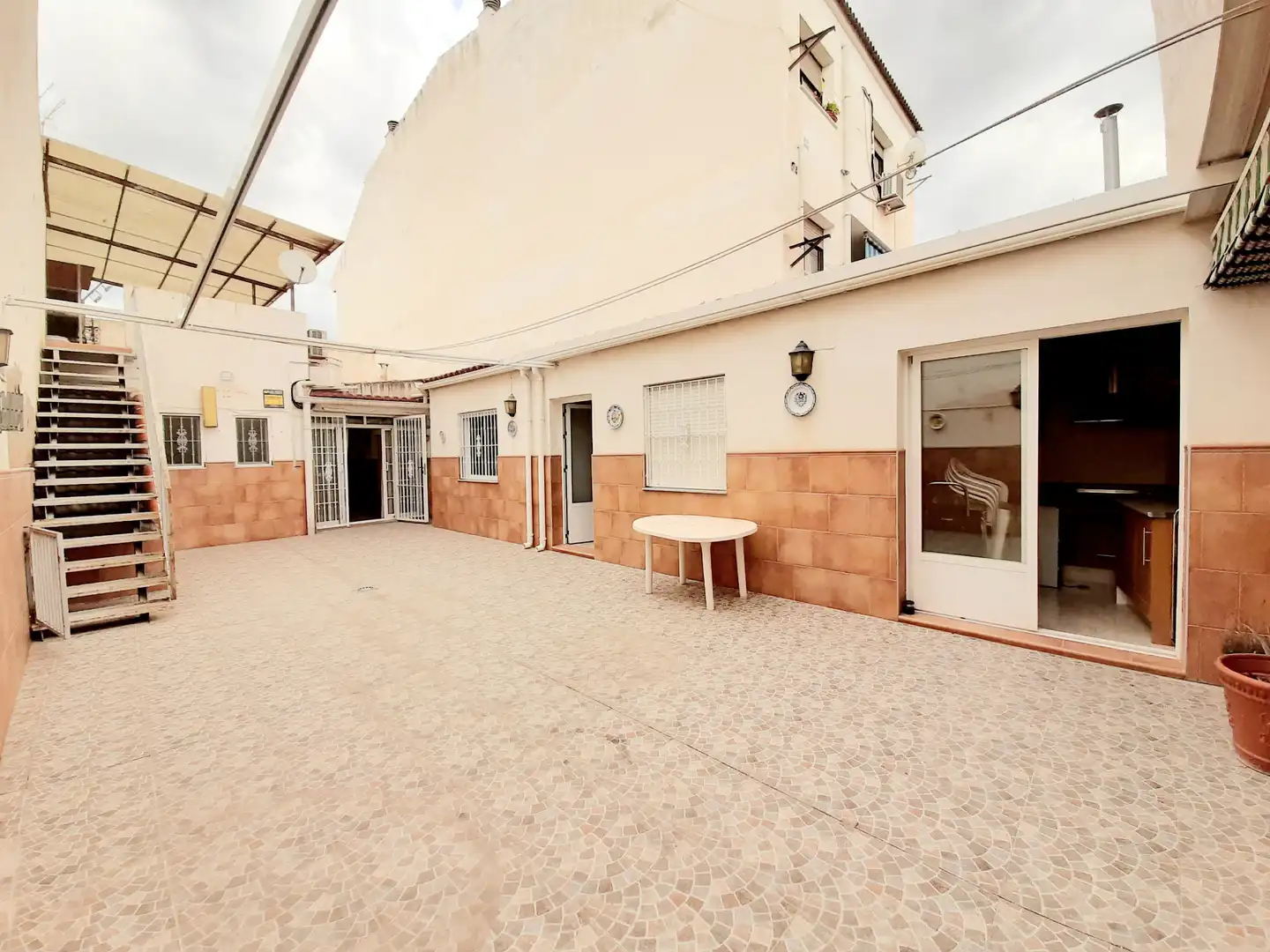 Vista exterior de Casa o xalet en venda en Archena amb Aire condicionat, Calefacció i Jardí privat